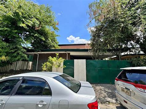 Houses for Sale in Makati, Metro Manila .
